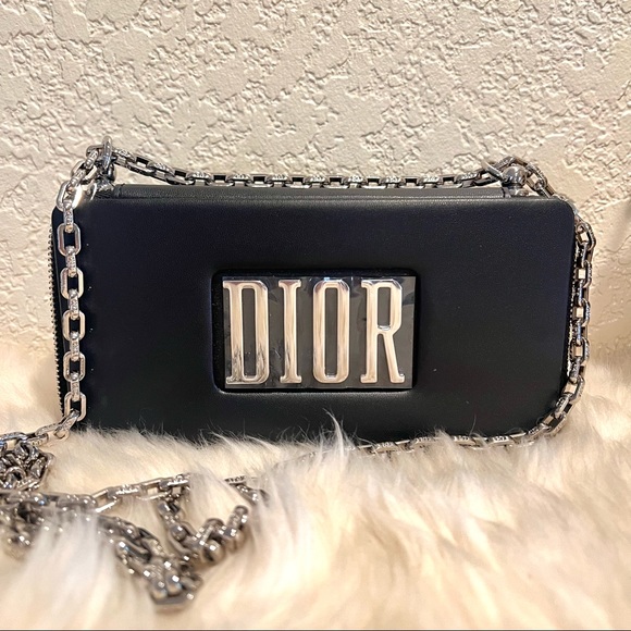 Dior Handbags - Dior Beauty Clutch Case Pouch with Crossbody Chain Handbag Shoulder Bag